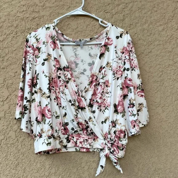 Charlotte Russe Floral Wrap Crop Top L Kimono Sleeve Tie Waist White Pink Blouse - Picture 4 of 6